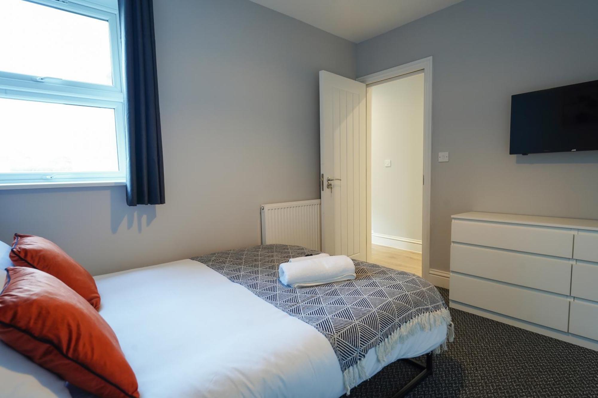 En-Suite Double Rooms, Smart Tv Comfy Style Llanelli Kültér fotó