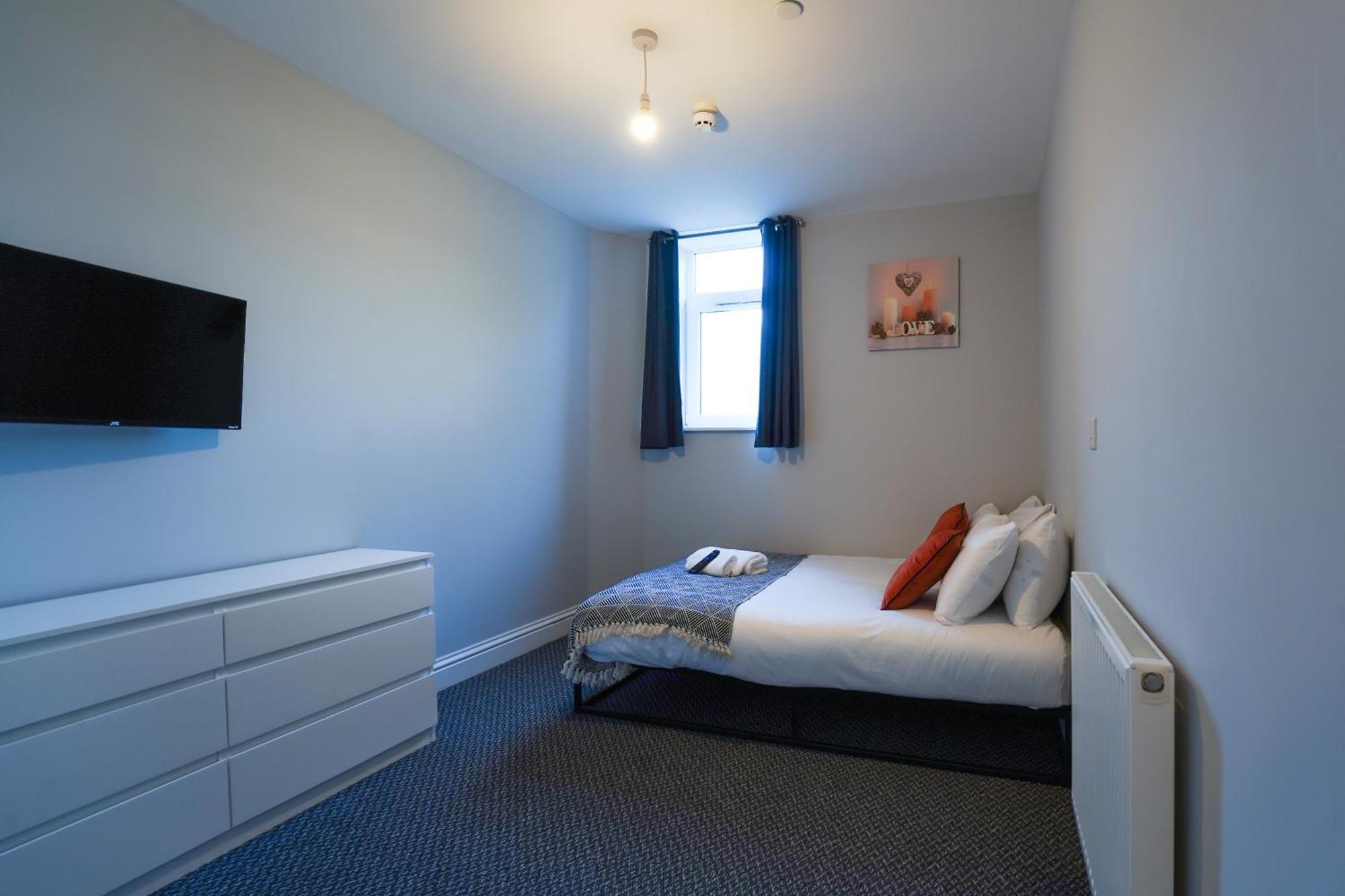 En-Suite Double Rooms, Smart Tv Comfy Style Llanelli Kültér fotó
