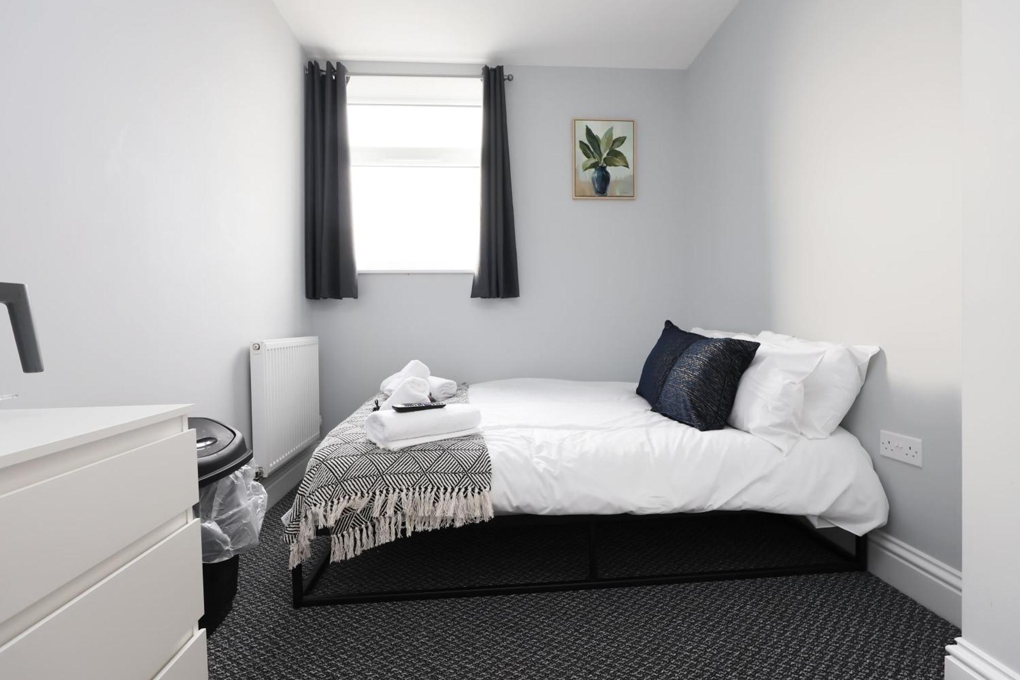 En-Suite Double Rooms, Smart Tv Comfy Style Llanelli Kültér fotó
