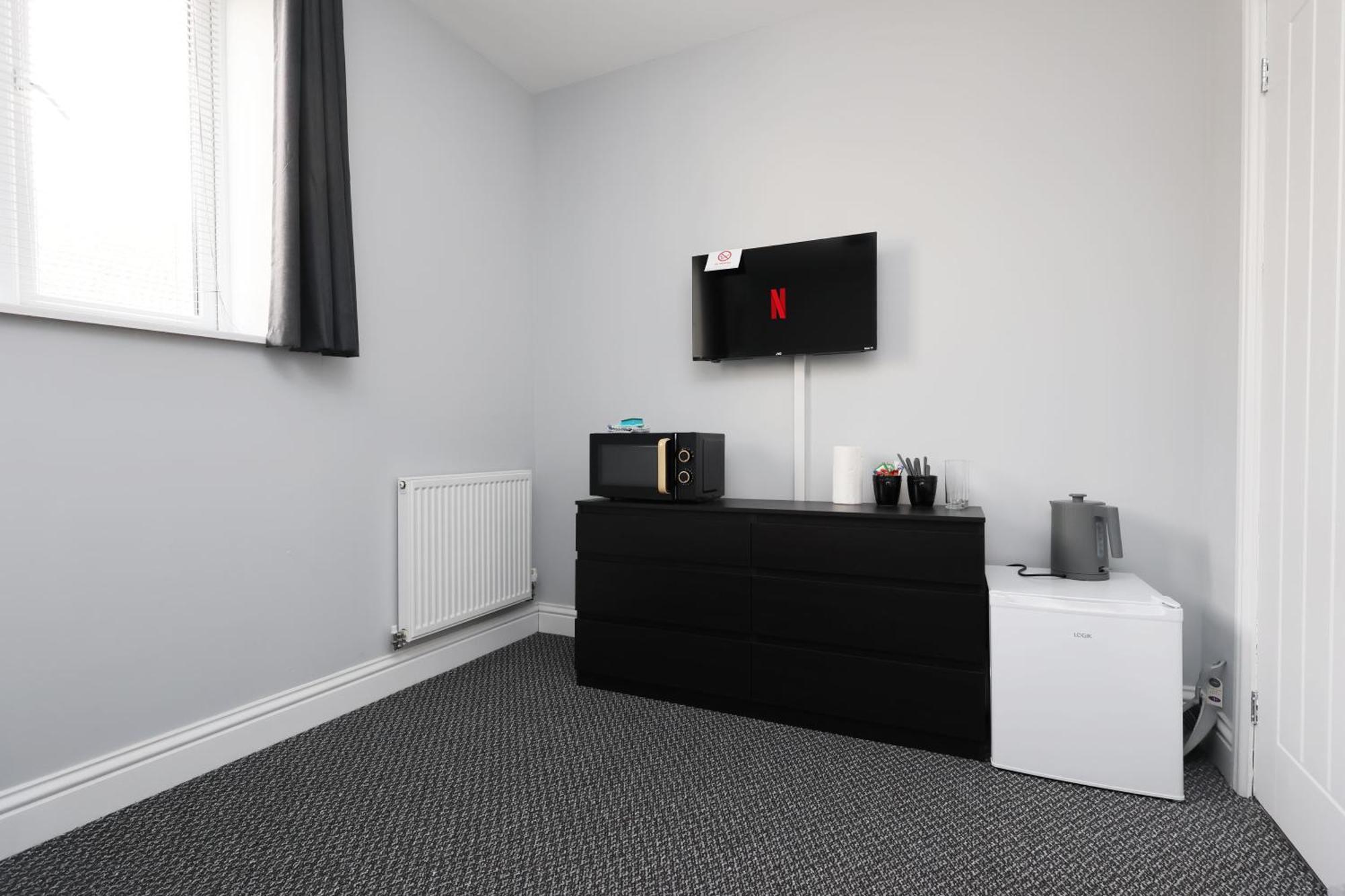 En-Suite Double Rooms, Smart Tv Comfy Style Llanelli Kültér fotó