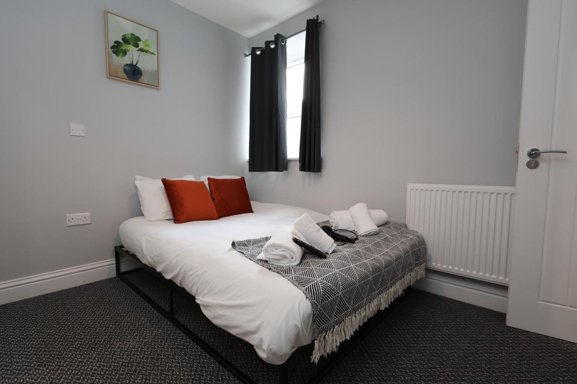En-Suite Double Rooms, Smart Tv Comfy Style Llanelli Kültér fotó