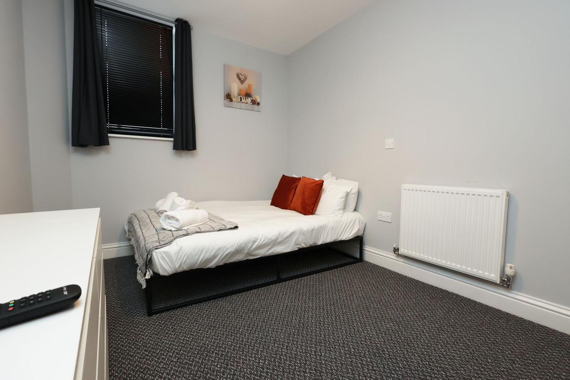 En-Suite Double Rooms, Smart Tv Comfy Style Llanelli Kültér fotó