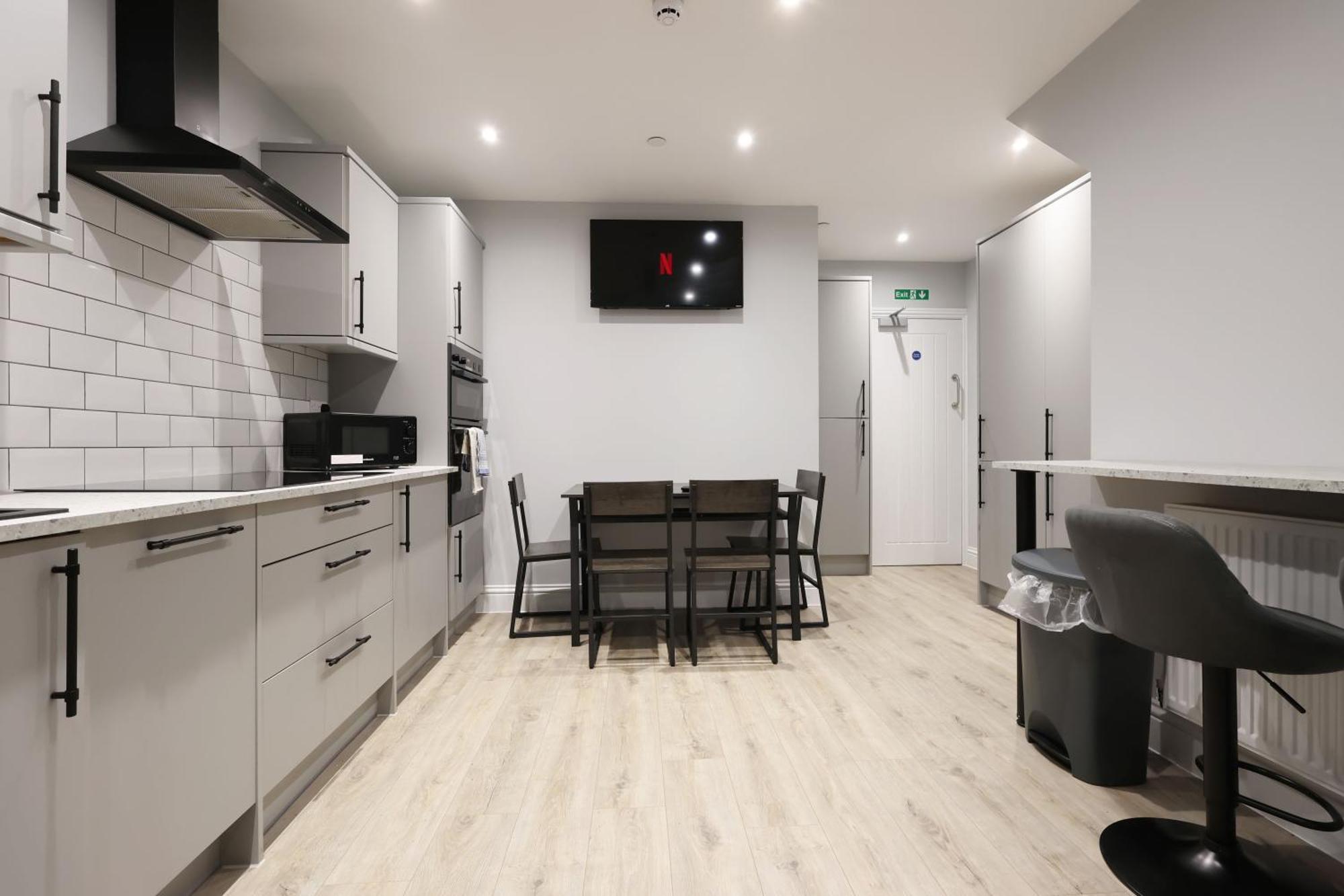 En-Suite Double Rooms, Smart Tv Comfy Style Llanelli Kültér fotó