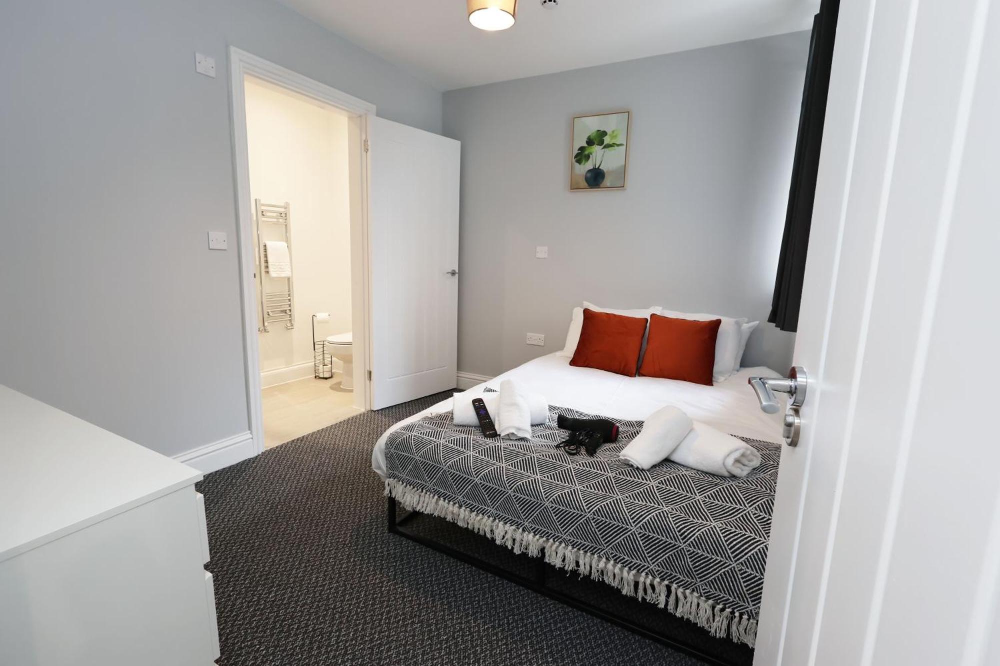 En-Suite Double Rooms, Smart Tv Comfy Style Llanelli Kültér fotó