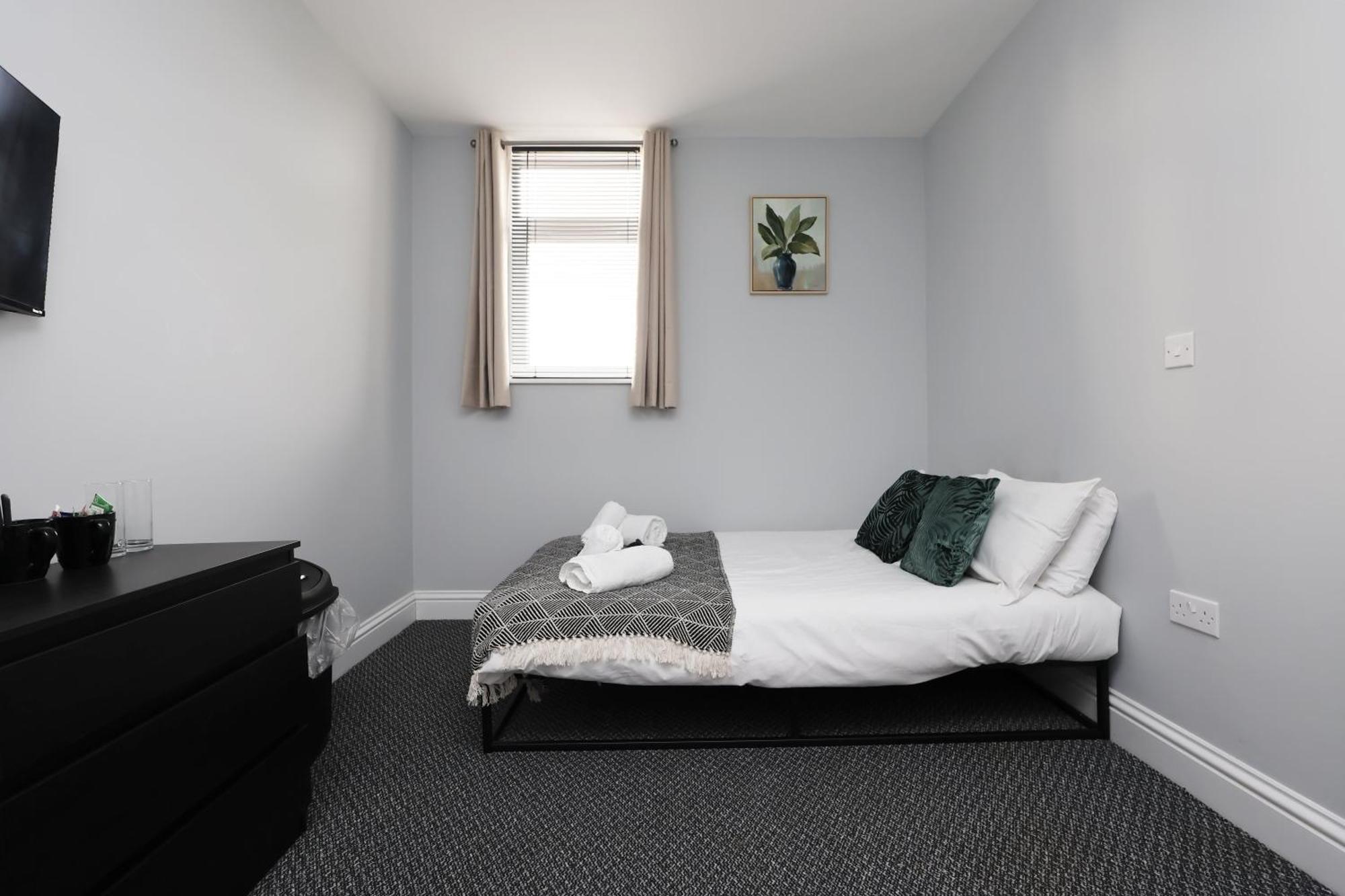 En-Suite Double Rooms, Smart Tv Comfy Style Llanelli Kültér fotó